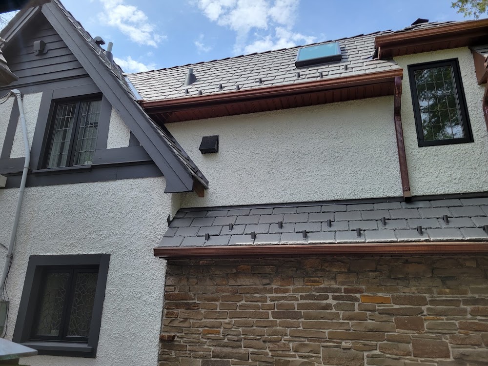 Reign Roofing & Aluminum